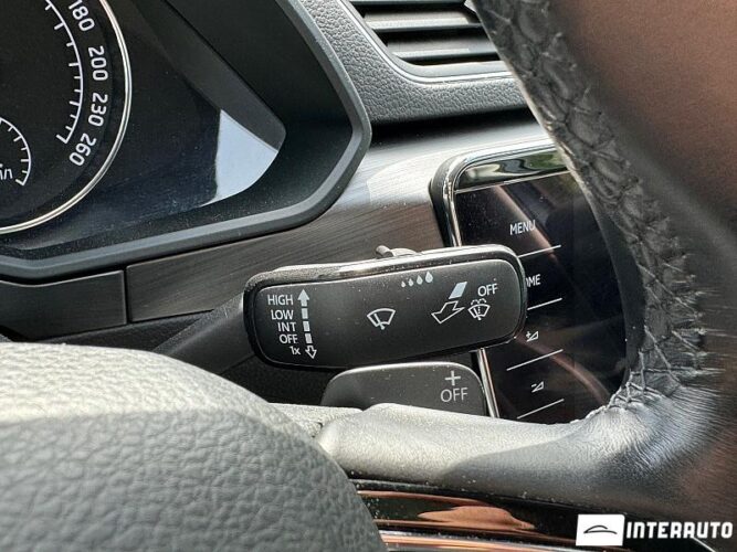 Skoda Superb 43 interauto-car