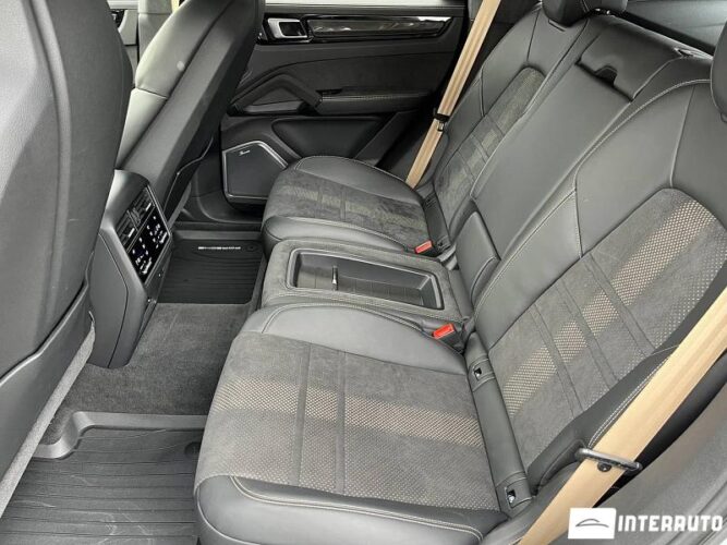 Porsche Cayenne Turbo GT Coupe 47 interauto-car