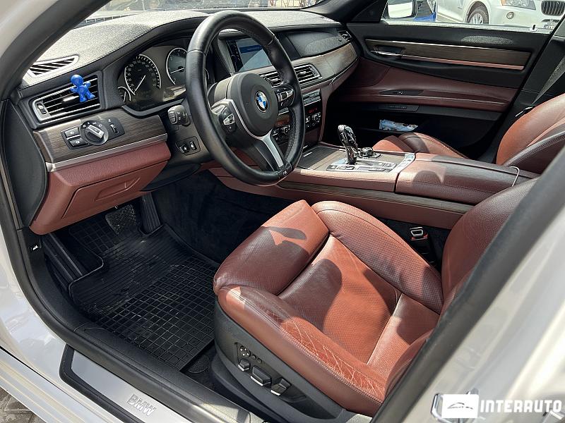 BMW 730