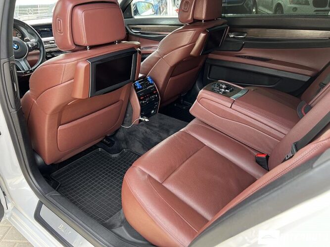 BMW 730 57 bmw 730 2010