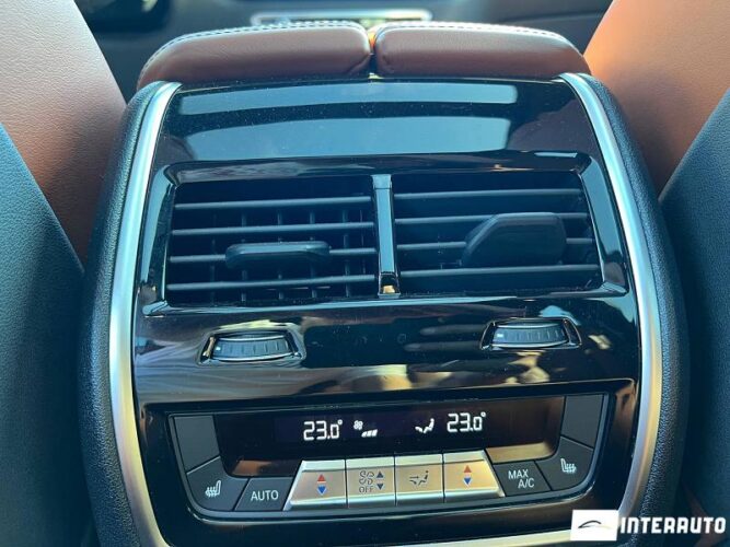 BMW X5 4.0i 59 interauto-car