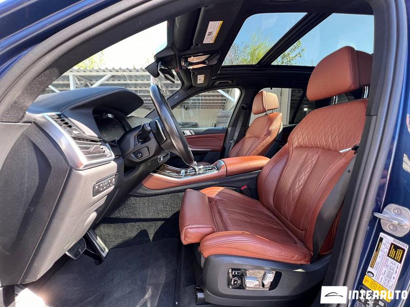 BMW X5 4.0i 17 automobil-interauto