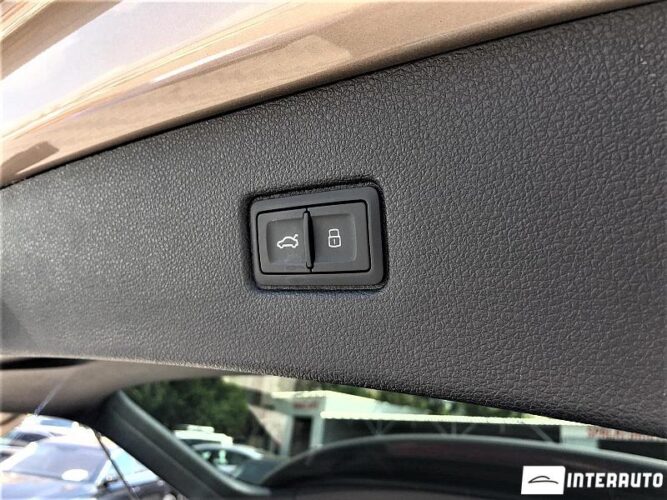 Audi Q7 47 interauto-car