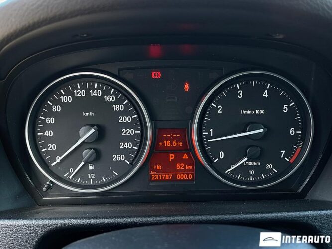 BMW X1 2.0i 44 interauto-car