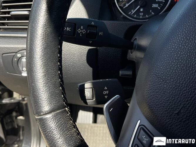 BMW X1 2.0i 40 interauto-car