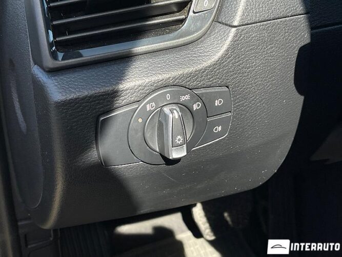 BMW X1 2.0i 39 interauto-car