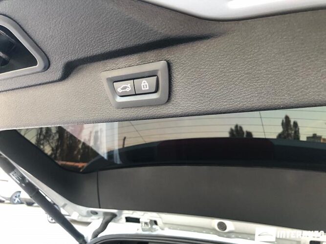 BMW X5 4.0e 52 interauto-car