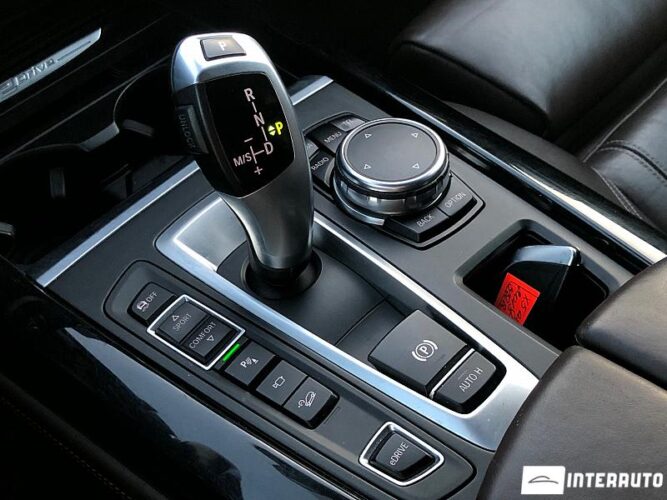 BMW X5 4.0e 46 interauto-car