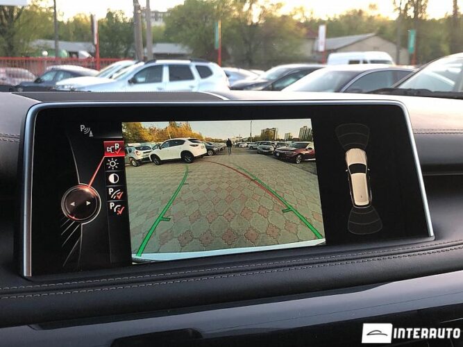 BMW X5 4.0e 43 interauto-car