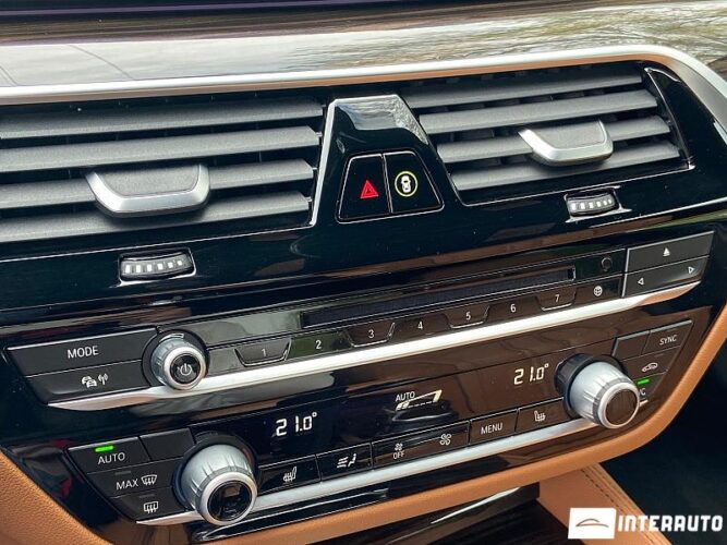 BMW 530e 51 interauto-car