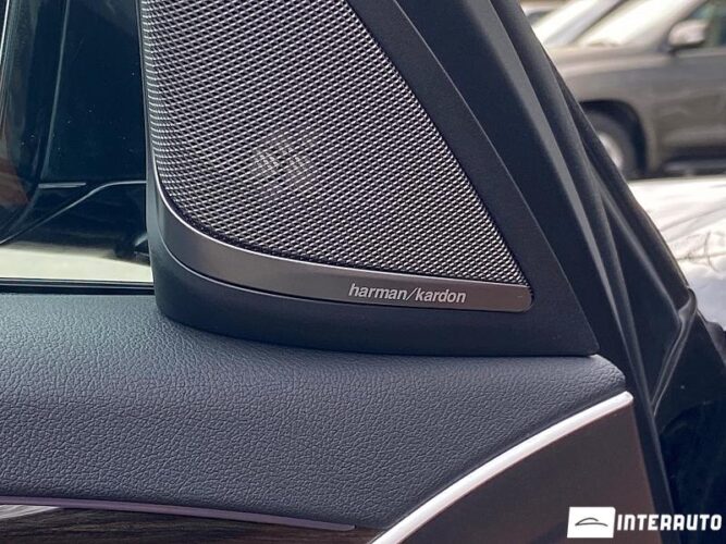 BMW 530e 43 interauto-car