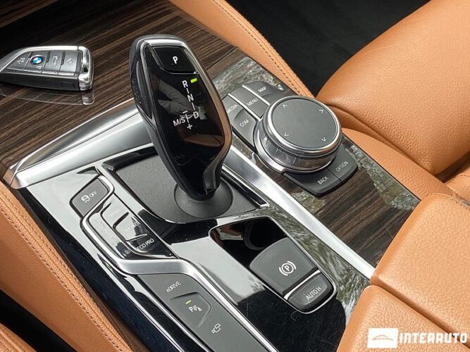 BMW 530e 52 interauto-car