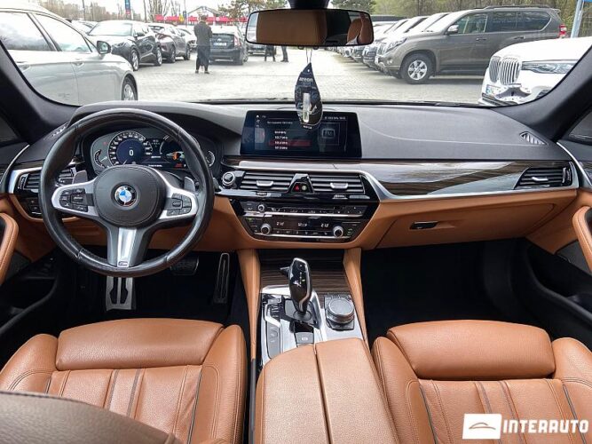 BMW 530e 53 interauto-car