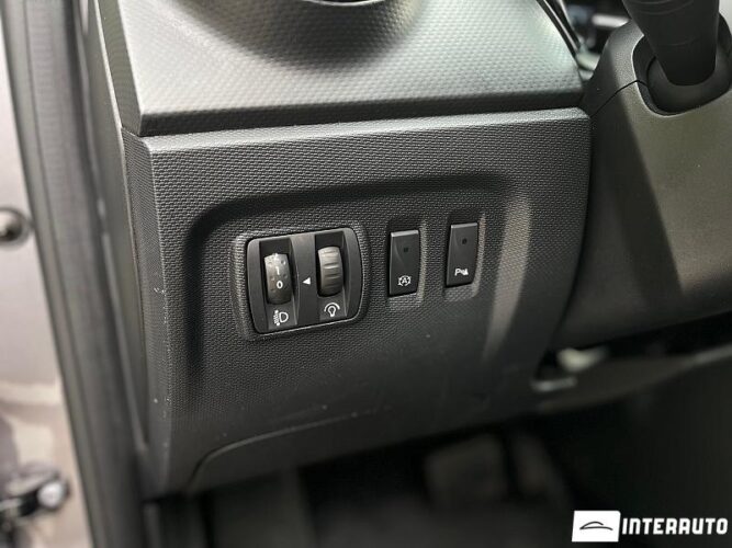 Renault Captur 36 interauto-car