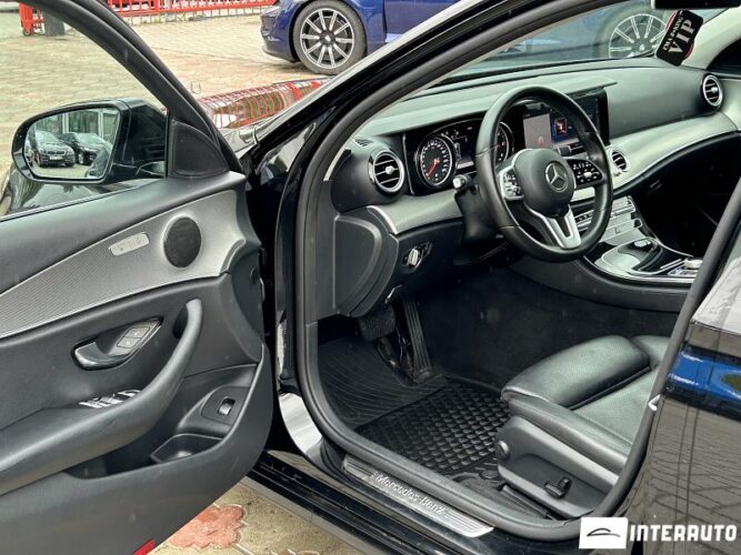 Mercedes E 220 34 interauto-car