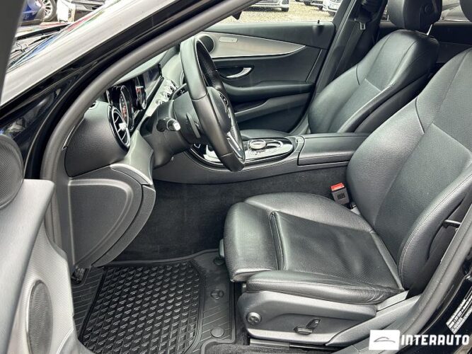 Mercedes E 220 36 interauto-car