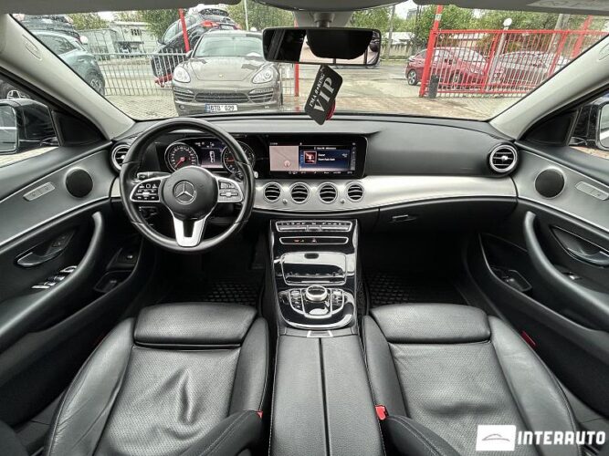 Mercedes E 220 37 interauto-car