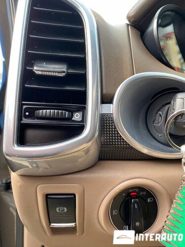 Porsche Cayenne 41 interauto-car