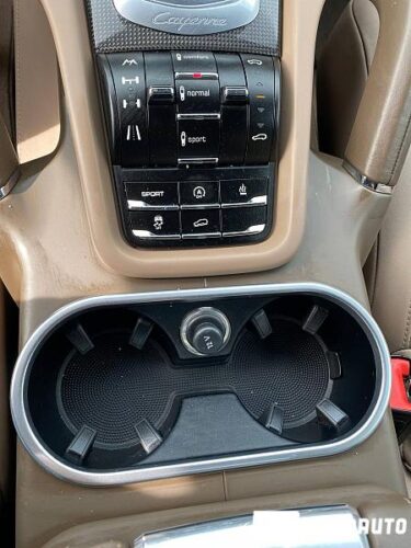 Porsche Cayenne 40 interauto-car
