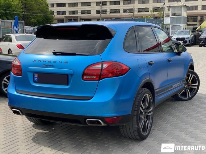 Porsche Cayenne 33 interauto-car