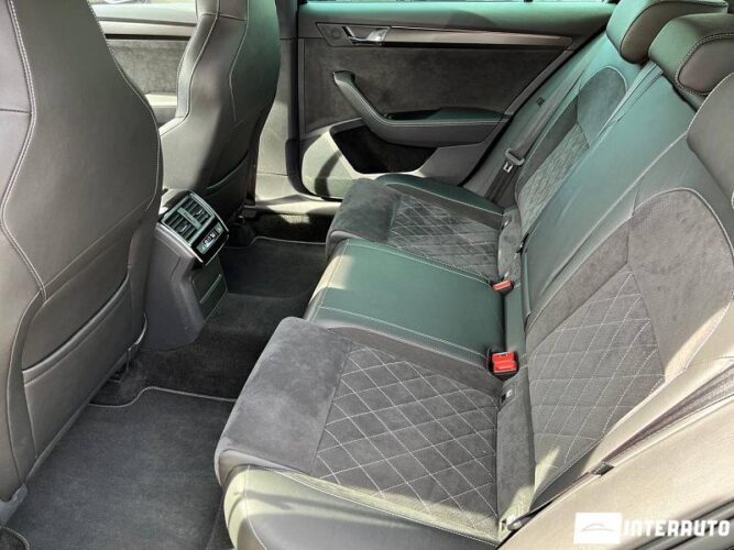 Skoda Superb 38 interauto-car