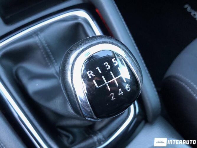 Nissan Qashqai 41 interauto-car