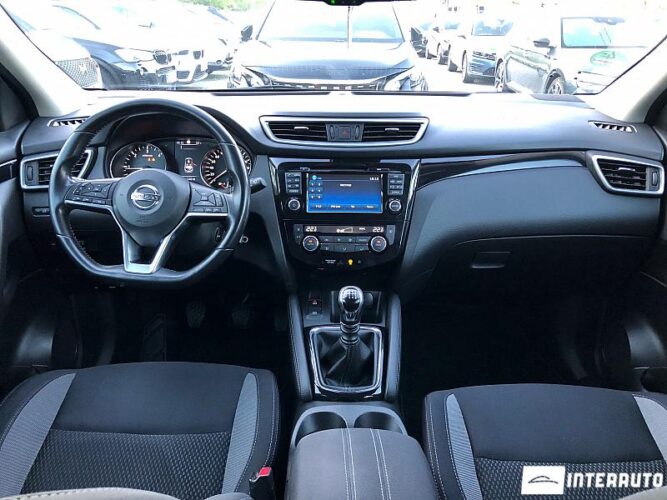 Nissan Qashqai 34 interauto-car