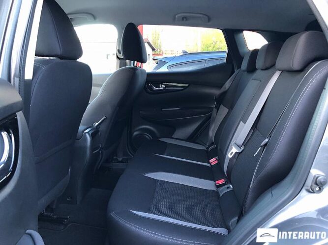 Nissan Qashqai 37 interauto-car