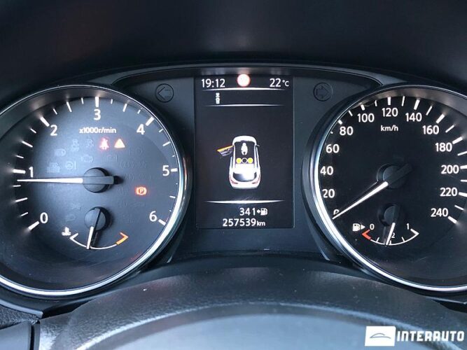 Nissan Qashqai 39 interauto-car