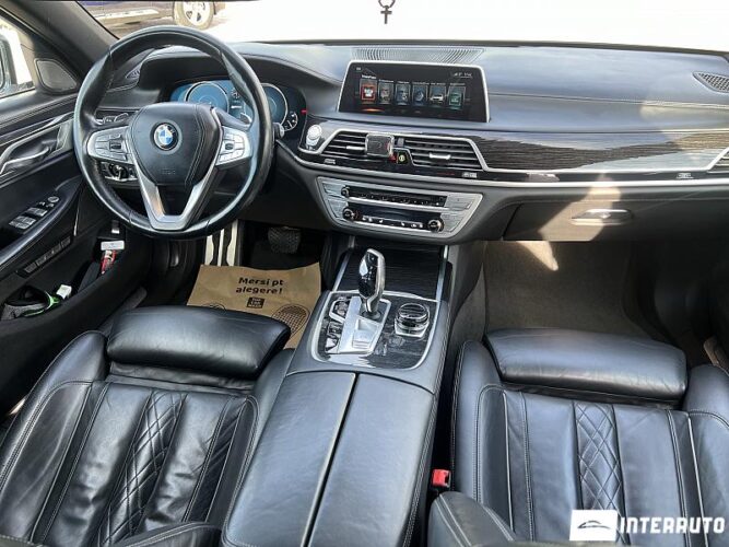 BMW 740e 43 interauto-car