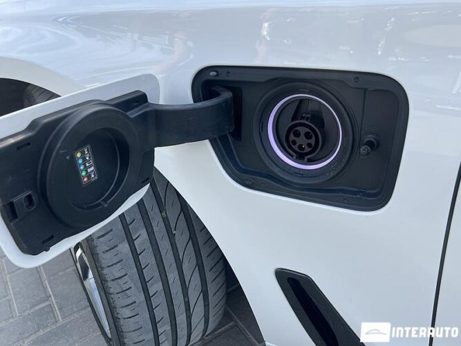 BMW 740e 40 interauto-car