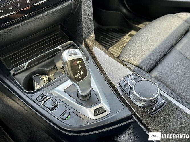 BMW 330E 41 interauto-car