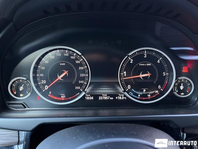 BMW X5 3.0D 45 interauto-car