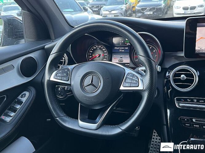 Mercedes GLC 350e 38 interauto-car