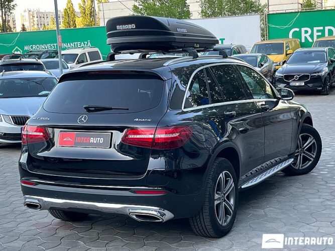 Mercedes GLC 350e 33 interauto-car