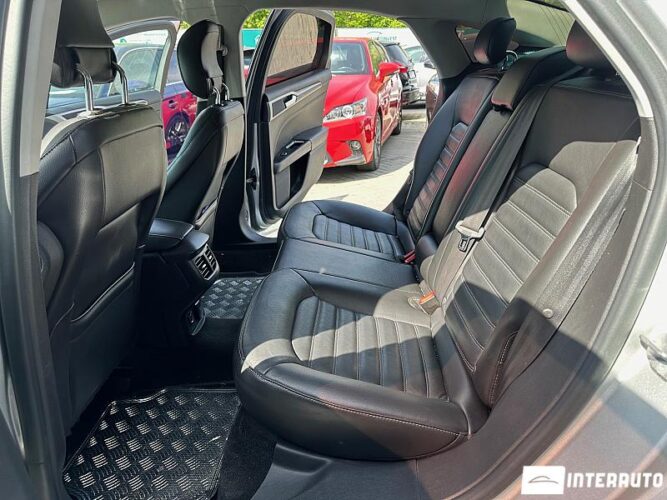 Ford Fusion 44 interauto-car