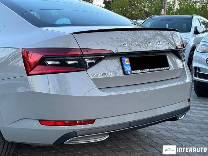 Skoda Superb 44 interauto-car