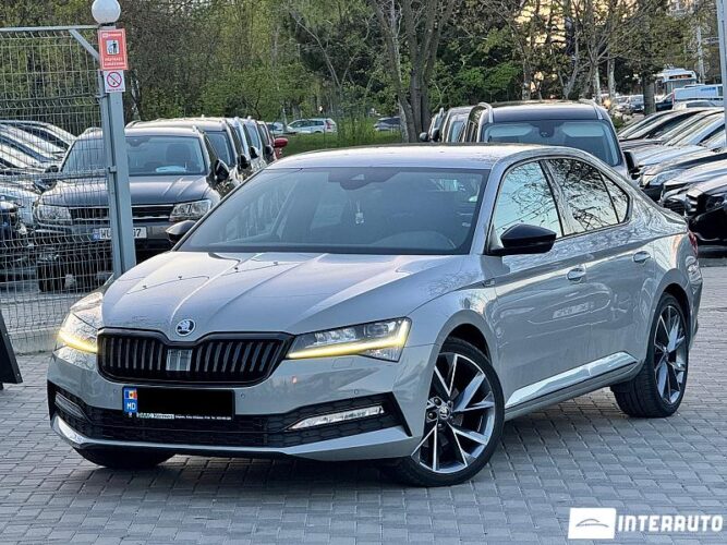 Skoda Superb 40 interauto-car