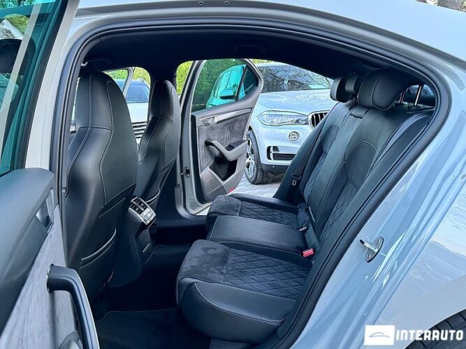 Skoda Superb 55 interauto-car