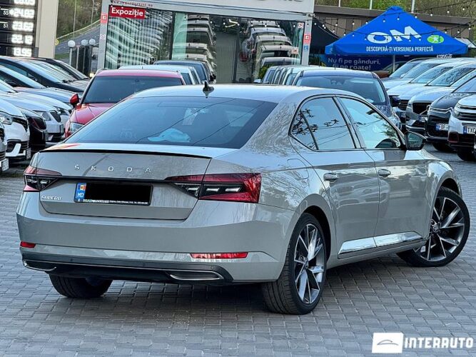 Skoda Superb 42 interauto-car