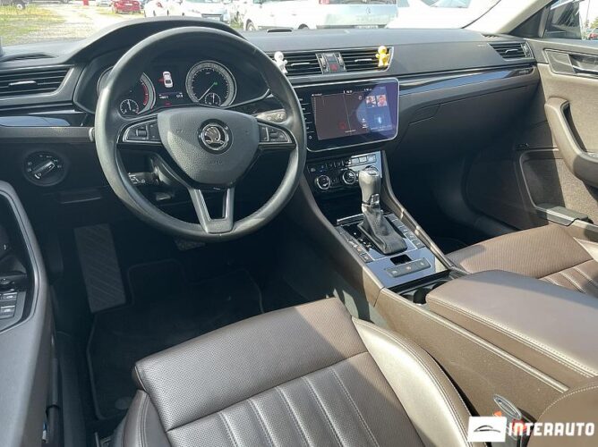Skoda Superb 44 interauto-car