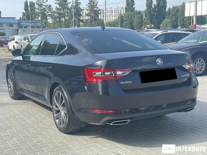 Skoda Superb 40 interauto-car