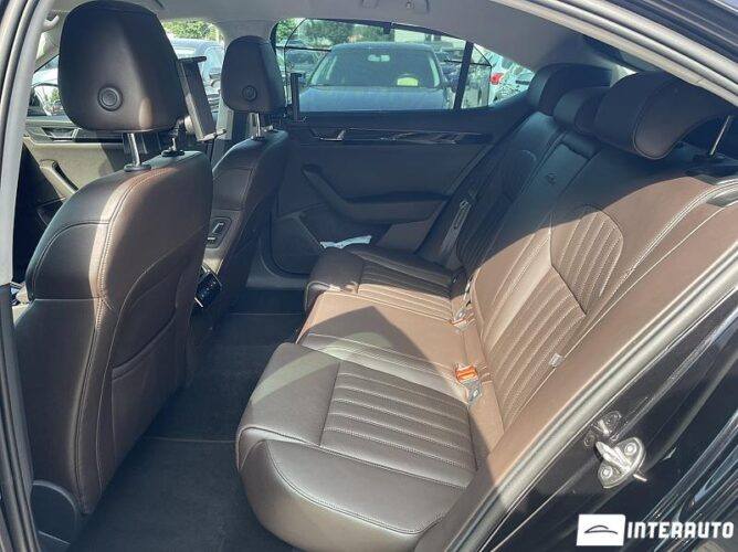Skoda Superb 46 interauto-car