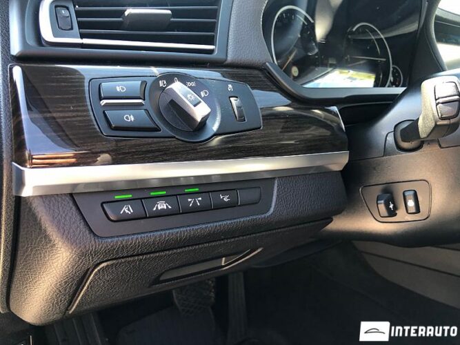 BMW 730 38 interauto-car