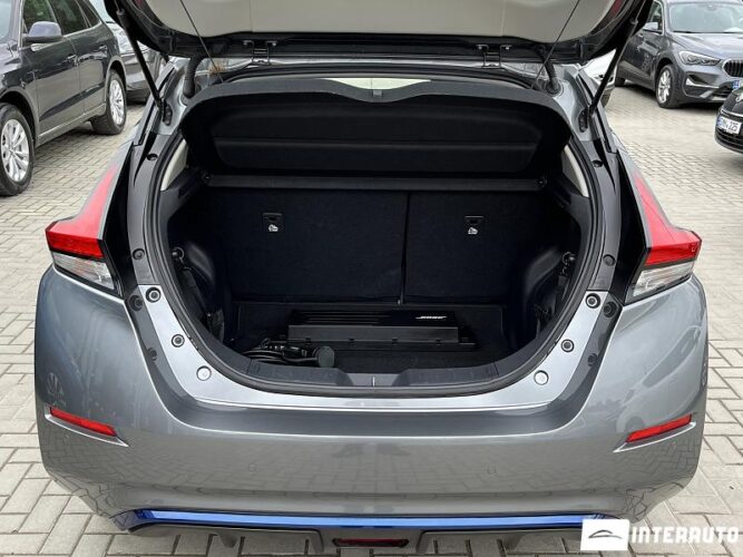 Nissan Leaf 38 interauto-car