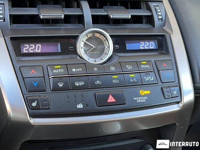 Lexus NX 300H 36 interauto-car