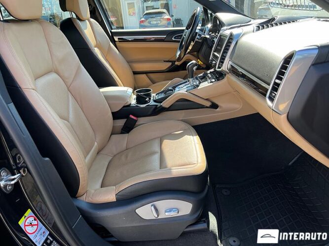 Porsche Cayenne 45 interauto-car