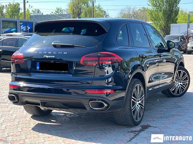 Porsche Cayenne 34 interauto-car