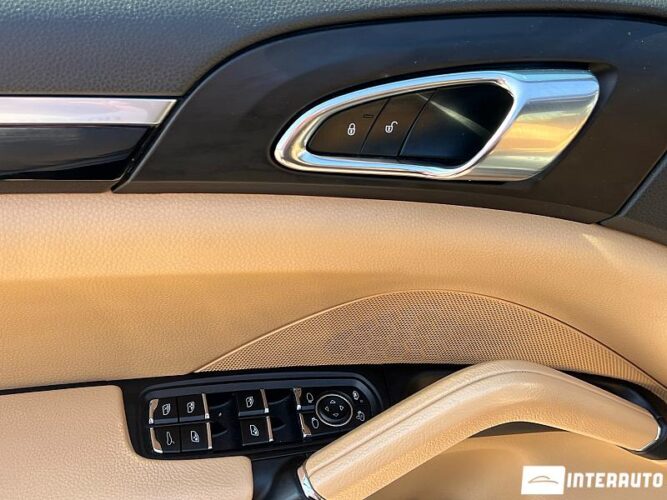 Porsche Cayenne 37 interauto-car