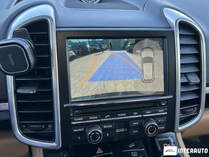 Porsche Cayenne 41 interauto-car